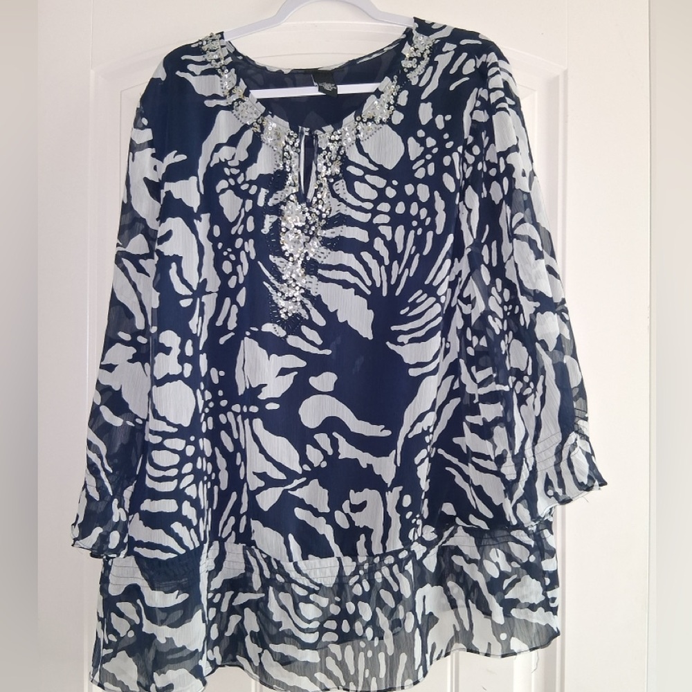 Liz & Me Blue and White Patterned Blouse